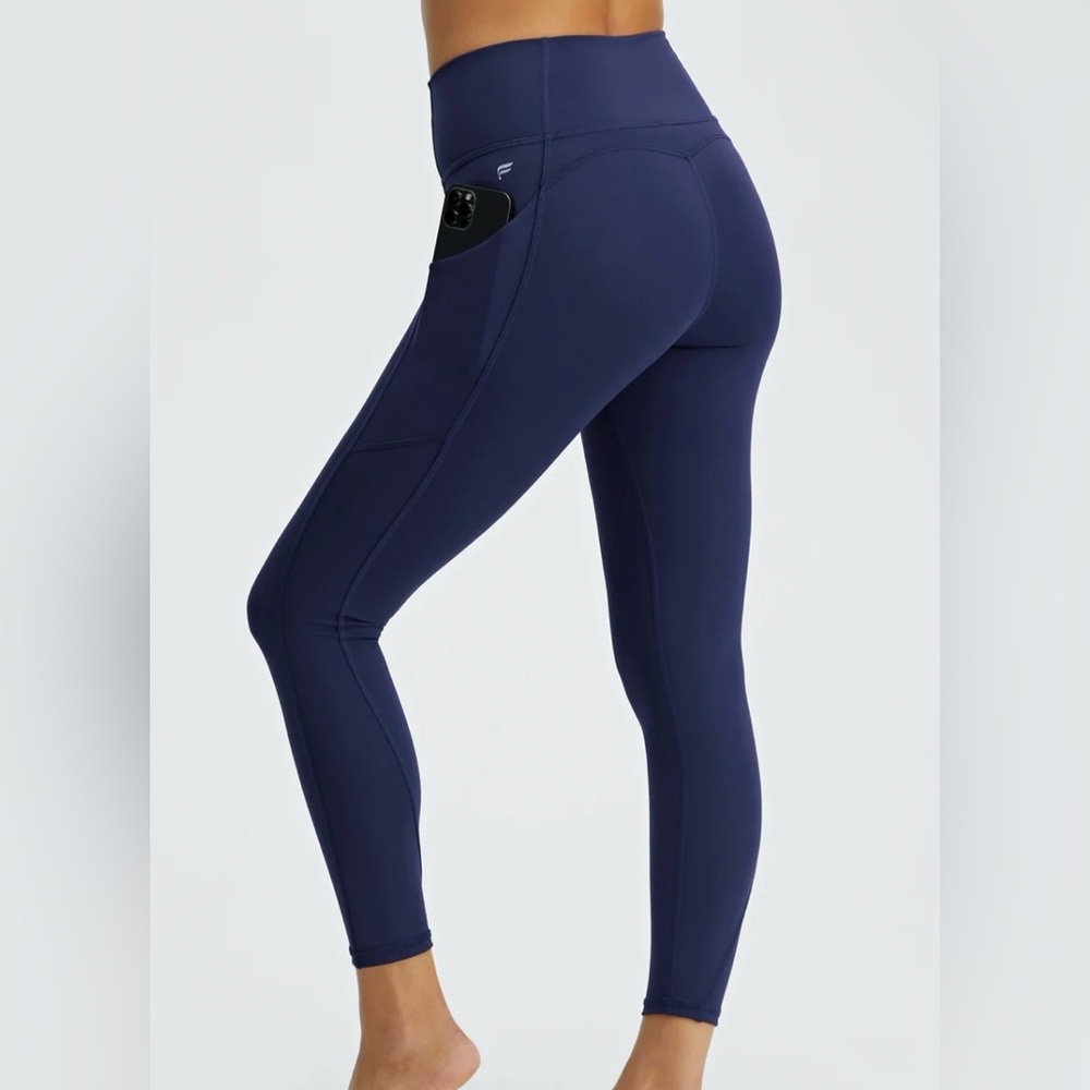 Fabletics Oasis PureLuxe High-Waisted 7/8 Legging in Abyss (Navy Blue)